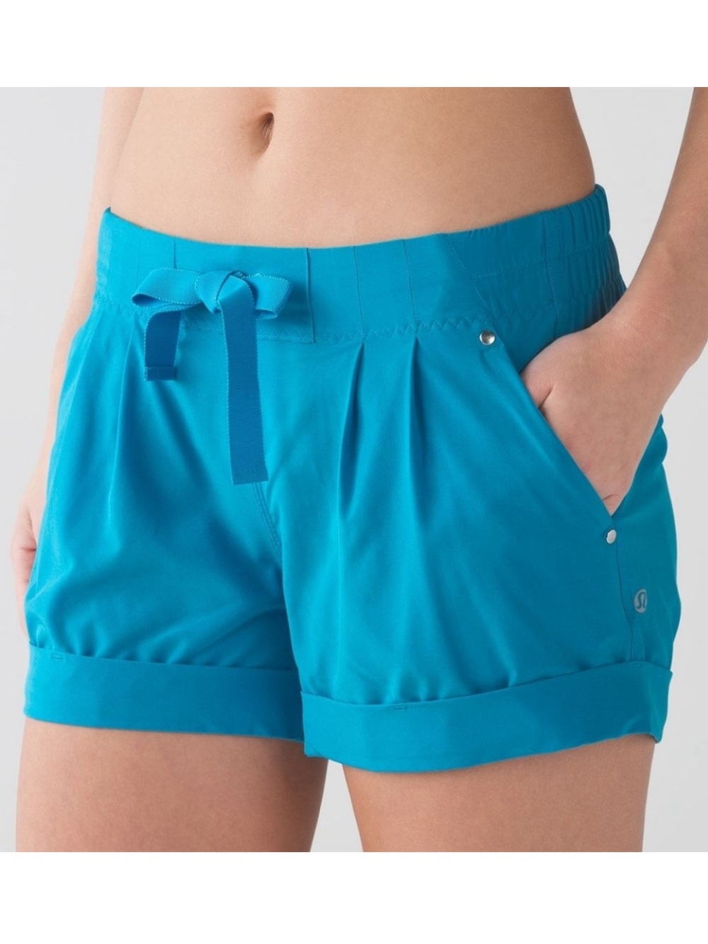 Lululemon Spring Break Away Shorts Size 6